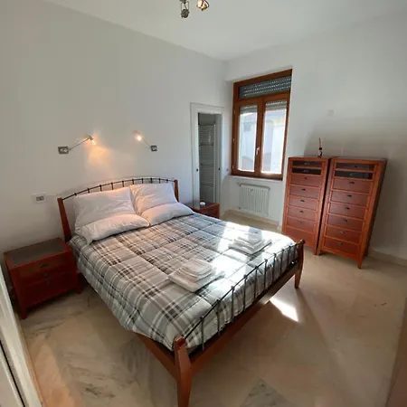 Elegante In Centro Apartment *