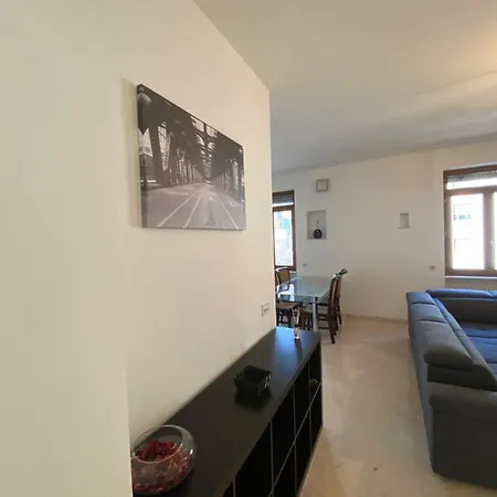 Appartamento Elegante In Centro *